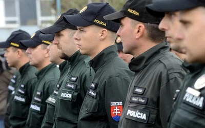 300 szlovák rendőr a migrációs hullám megfékezésére