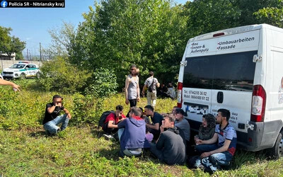28 illegális bevándorlót szállított a furgonban, elfogták (FOTÓK!)