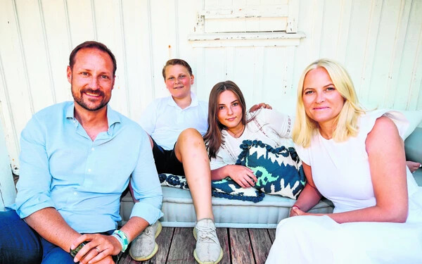 vA trónörökös családja idén nyáron is a Kristiansand közelében levő vidéki rezidenciáján töltött néhány hetet