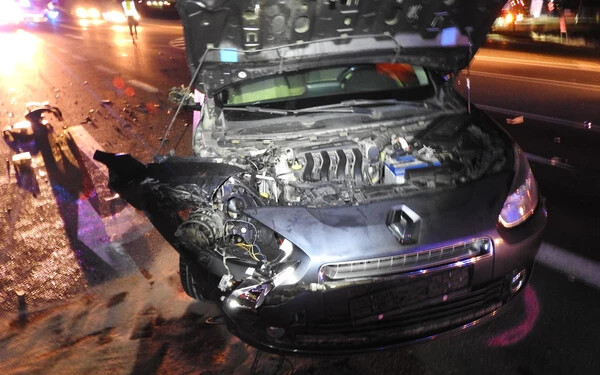 BALESET: Két autó ütközött Nagyszombat legproblémásabb kereszteződésében
