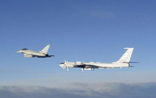 Brit vadászgépek feltartóztattak két orosz bombázót Skóciánál