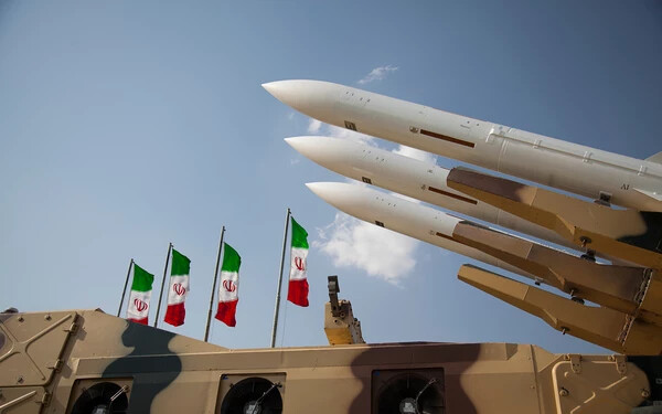 Irán fegyver k