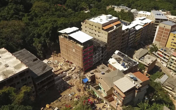 Összeomlott két tömbház Brazíliában