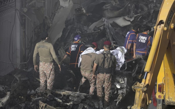 pakisztáni repülőgép-katasztrófa