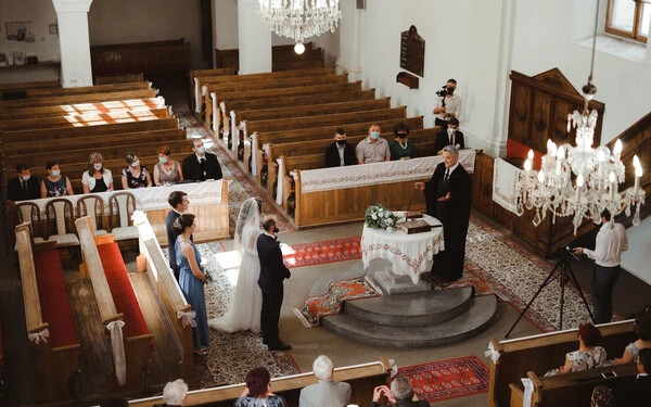 Esküvői istentisztelet a kassai református templomban 