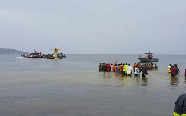 Tanzániában a Viktória-tóba zuhant egy repülőgép