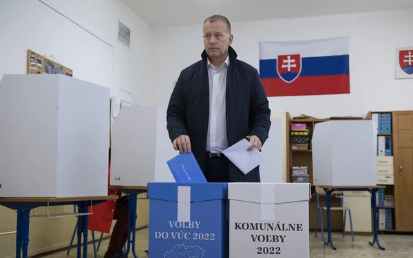 Boris Kollár, házelnök szavaz (TASR-kép)