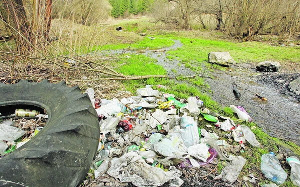 A Szenci járásban van a legtöbb illegális hulladéklerakat