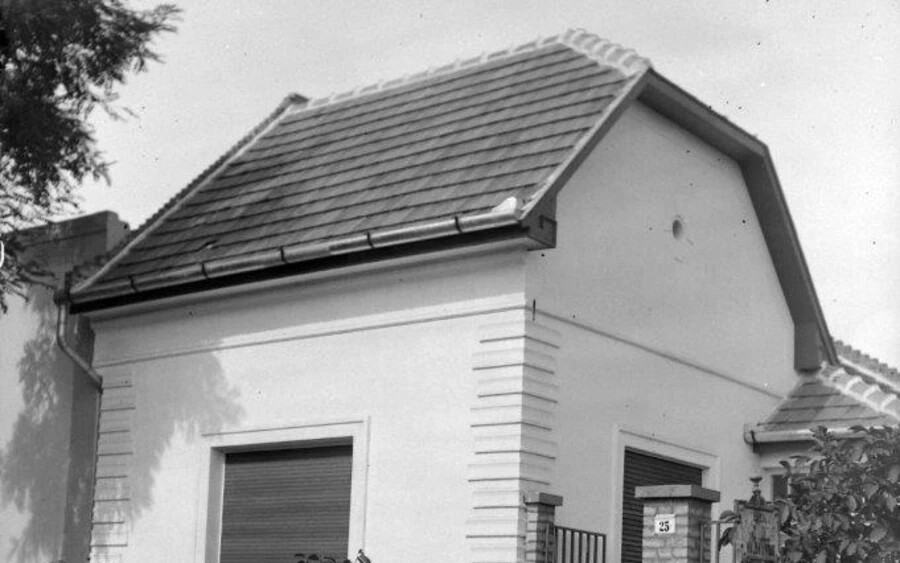 Sodronyos utca 31. (Mikszáth Kálmán utca 25.) Soroksáron 1938-ban. Fotó: Fortepan