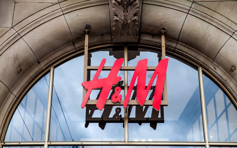 A Szlovák Kereskedelmi Felügyelőség felhívja a fogyasztók védelmét, hogy a H&M (Hennes & Mauritz) divatmárka közleményében visszavonta egyik termékét. 