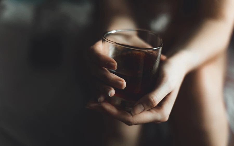 Az Alcarelle-nek nincs íze, és más italokba keverhető, akár alkoholos, akár alkoholmentes italokba, hogy fokozza azok hatását. A jövőben olyan anyaggá válhat, amely milliók életét mentheti meg. A hosszú távú alkoholfogyasztás káros hatásai ugyanis jól ismertek
