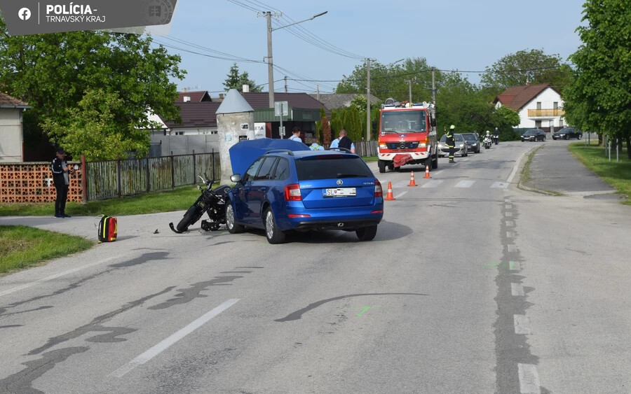 Súlyos baleset Szapon – Egy személyautó és egy motoros ütközött