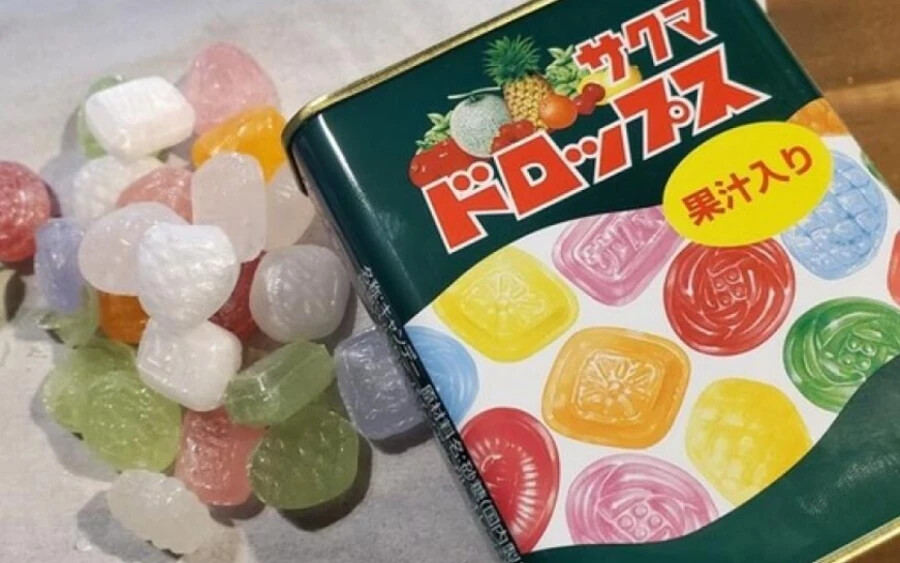 „Ez az idők jele. Annyi lehetőség van most, ahhoz képest, ami gyerekkoromban volt” – tette hozzá. A Sakumaseika elmondta, hogy évek óta nem emelte nyolc ízű cukorkák árát. Most sok cég gondolkodik az áremelésen. 