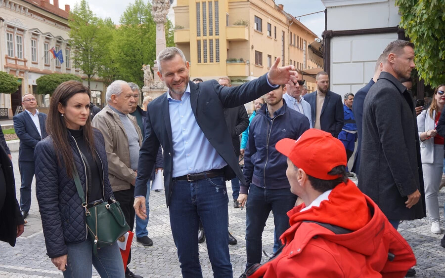 Magyar szavazókra vadászik a Hlas