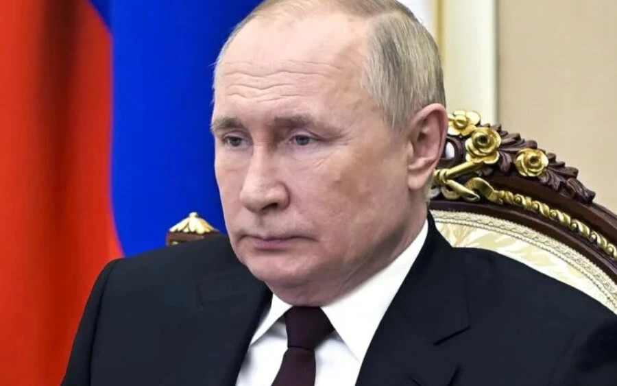 Andor Šándor cseh tábornok és biztonságpolitikai szakértő szerint azonban még ilyen körülmények között is lehetséges lehet a megállapodás Ukrajna és Oroszország között. "Feltéve, hogy Putyin is hajlandó kompromisszumot kötni. Például valamilyen módon kárpótolhatná Ukrajnát a Krím elvesztéséért" – mondta.