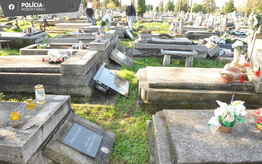 Idős vandál rongált a város temetőjében (FOTÓK)