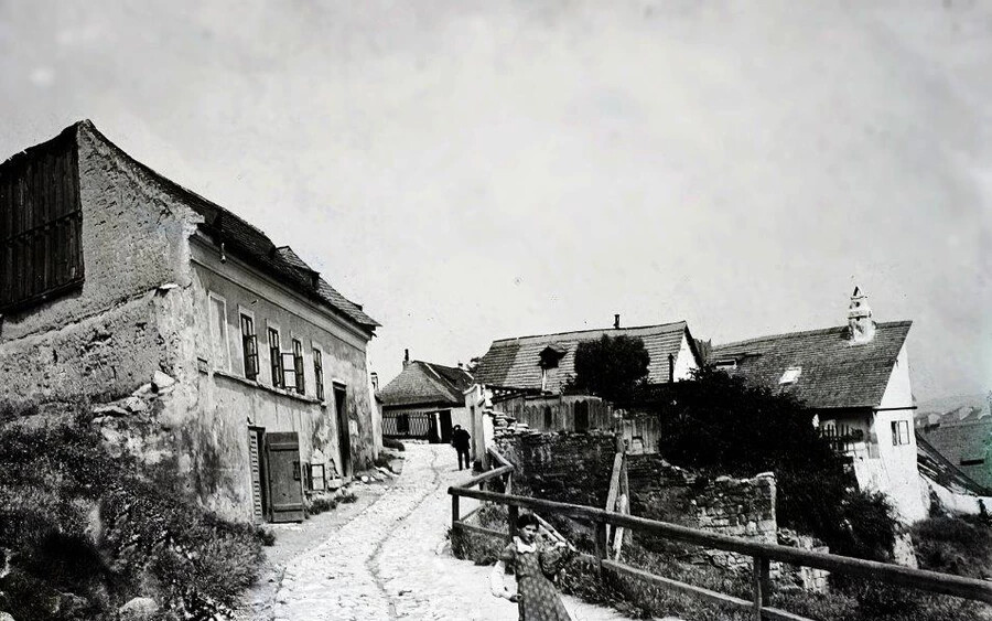 A Tabán 1910 körül. Fotó: Fortepan / Magyar Földrajzi Múzeum / Erdélyi Mór cége