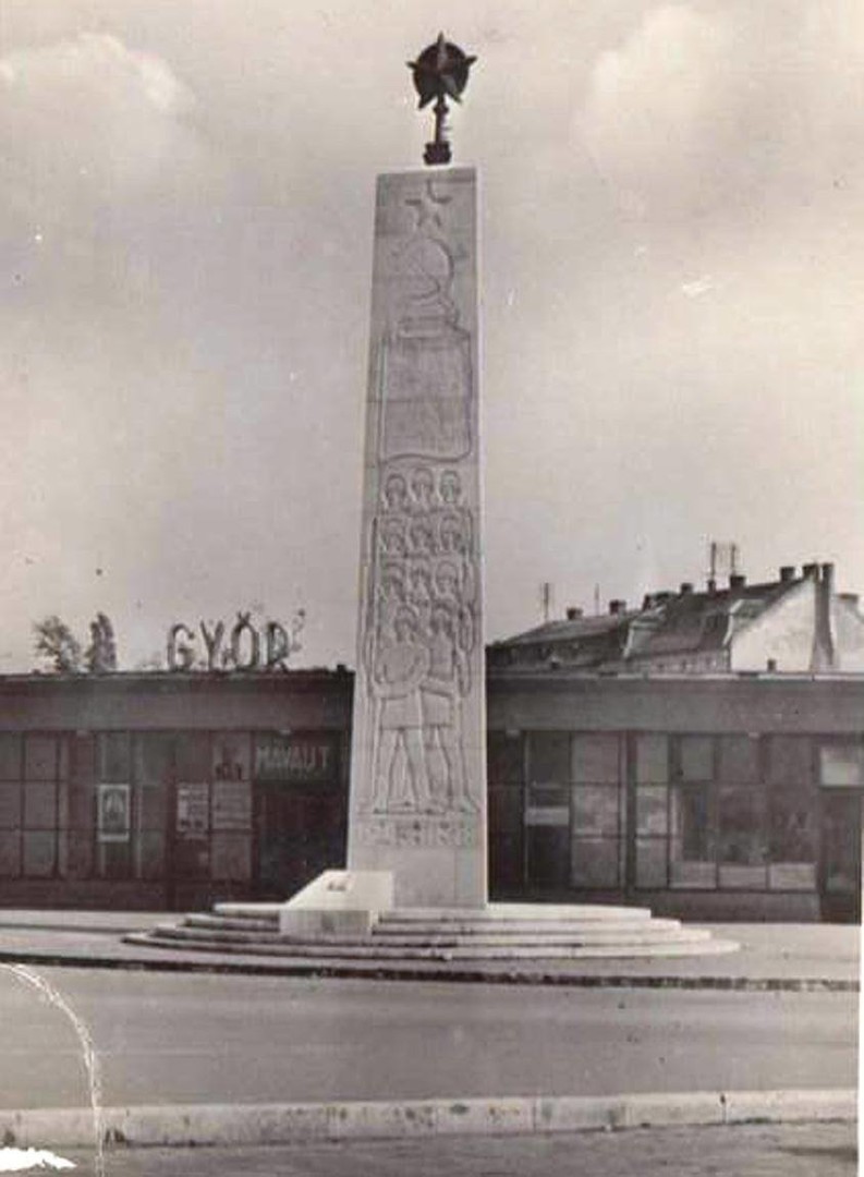 A szovjet emlékmű. Kép: Régi Győr.