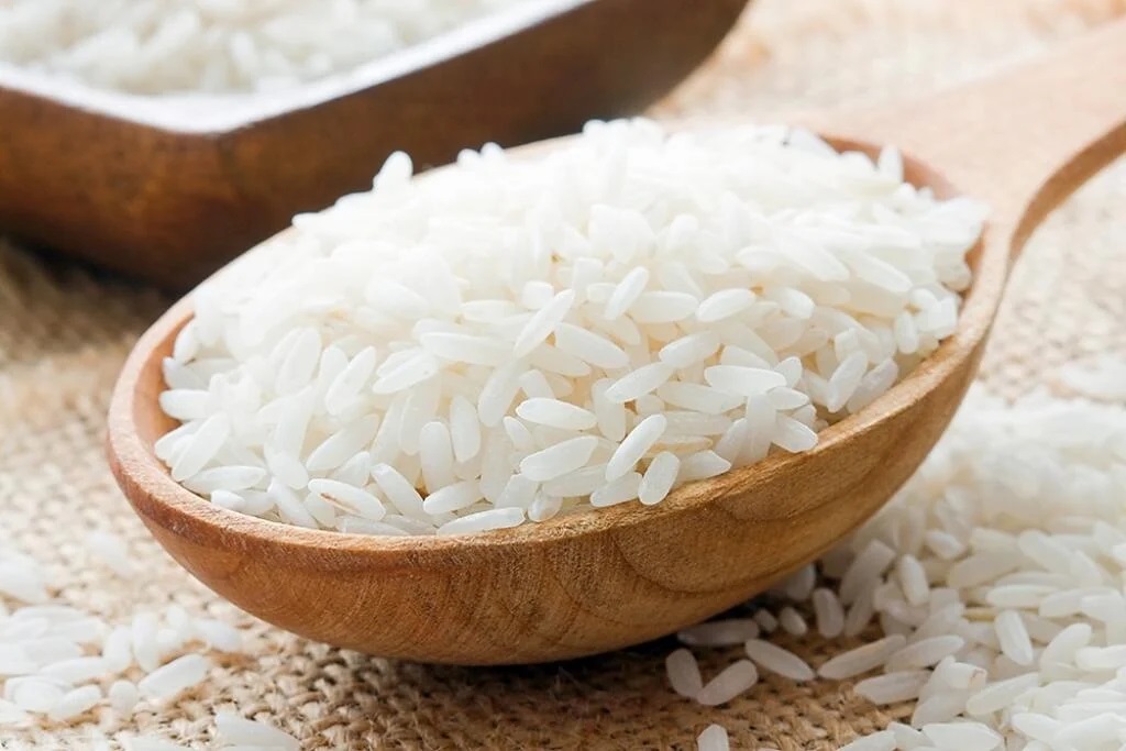 A barna rizsen kívül minden rizsfajtára igaz, hogy nagyon sokáig eláll. A nyitott csomagolás miatt sem kell aggódnia.  