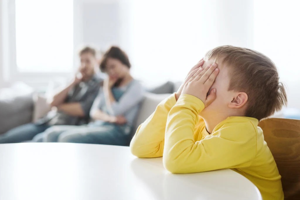 Ha a baba novemberben született, a nevelés kicsit nehezebb lehet. Egy svédországi tanulmány szerint az ebben a hónapban született gyermekek figyelemhiányos hiperaktivitási zavarban (ADHD) szenvedhetnek. 