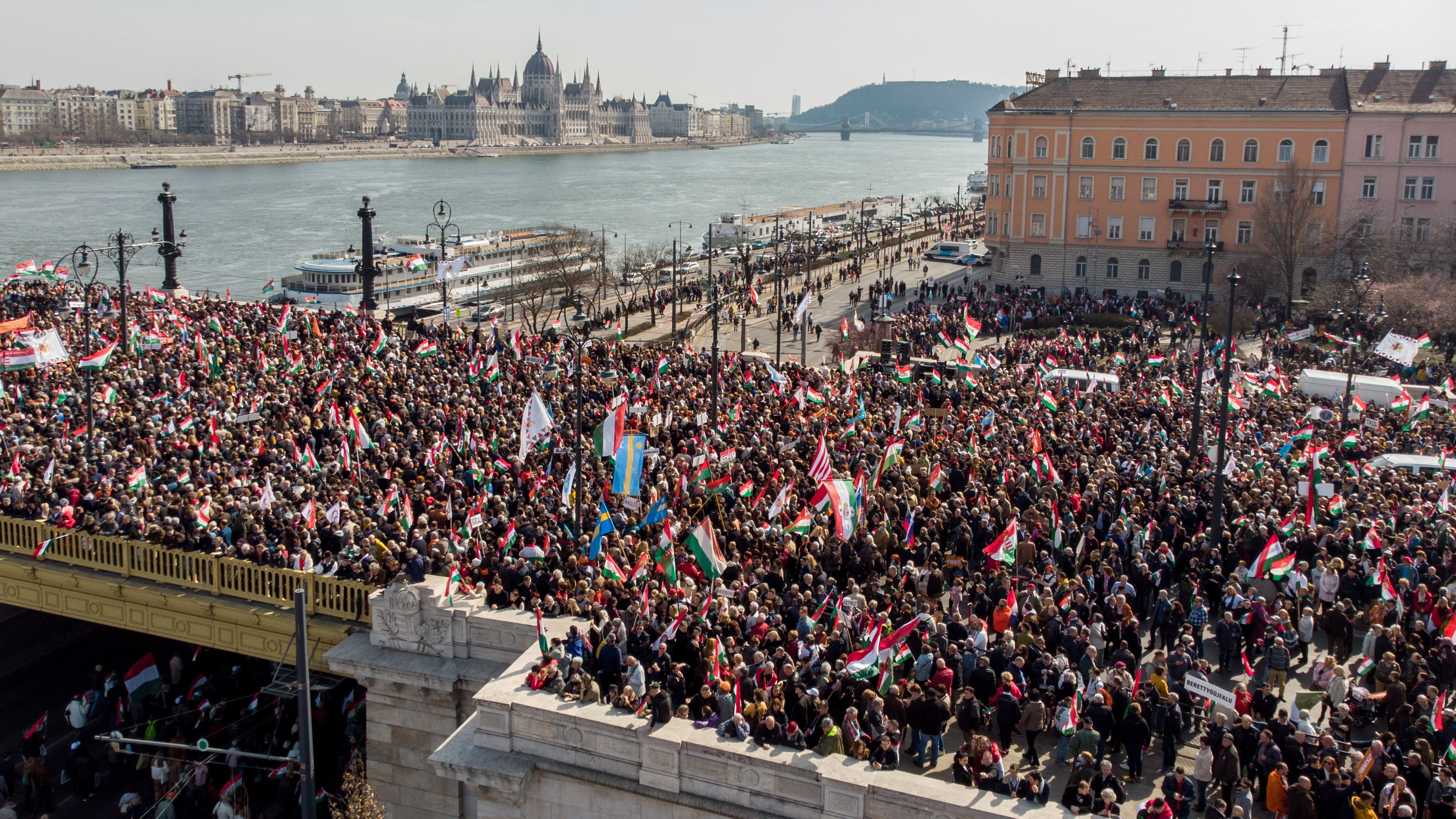 Elindult a Békemenet Budapesten
