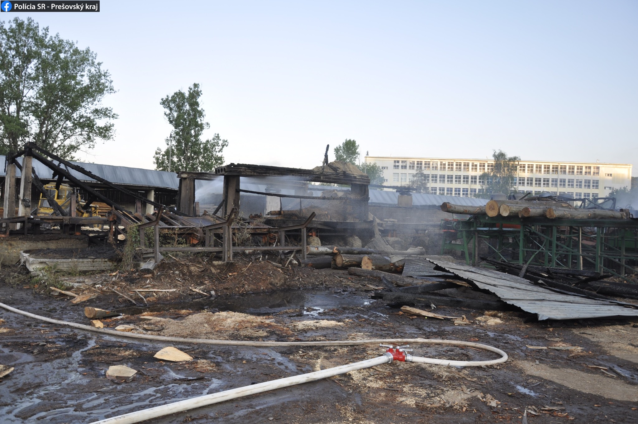 Porig égett a fafeldolgozó, 400 ezer eurós a kár (+KÉPEK!)