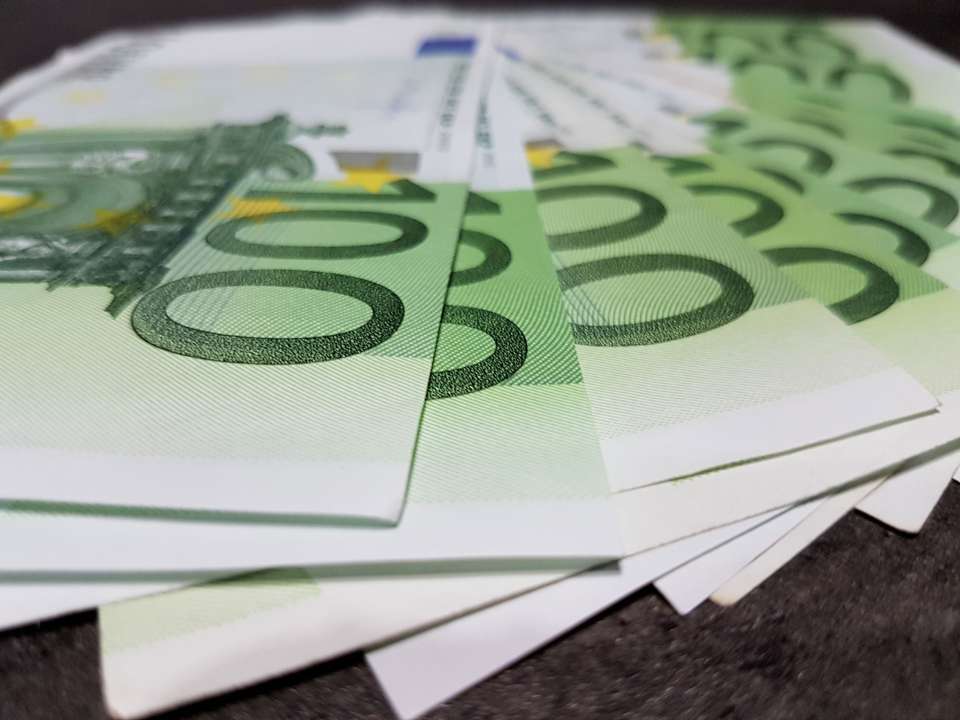 pénz euró