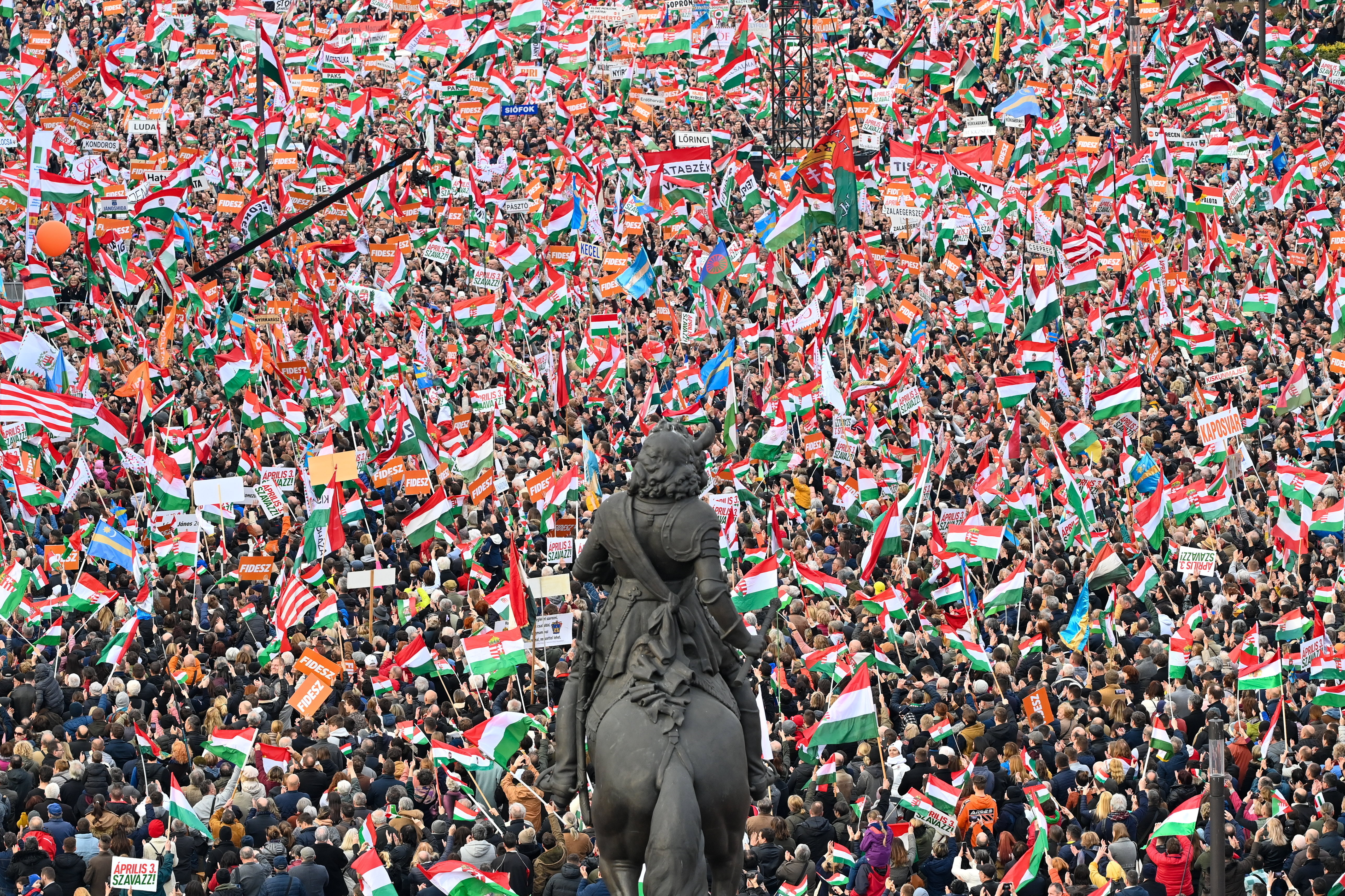 Orbán a nemzeti ünnepen Putyin helyett az ellenzéket ostorozta