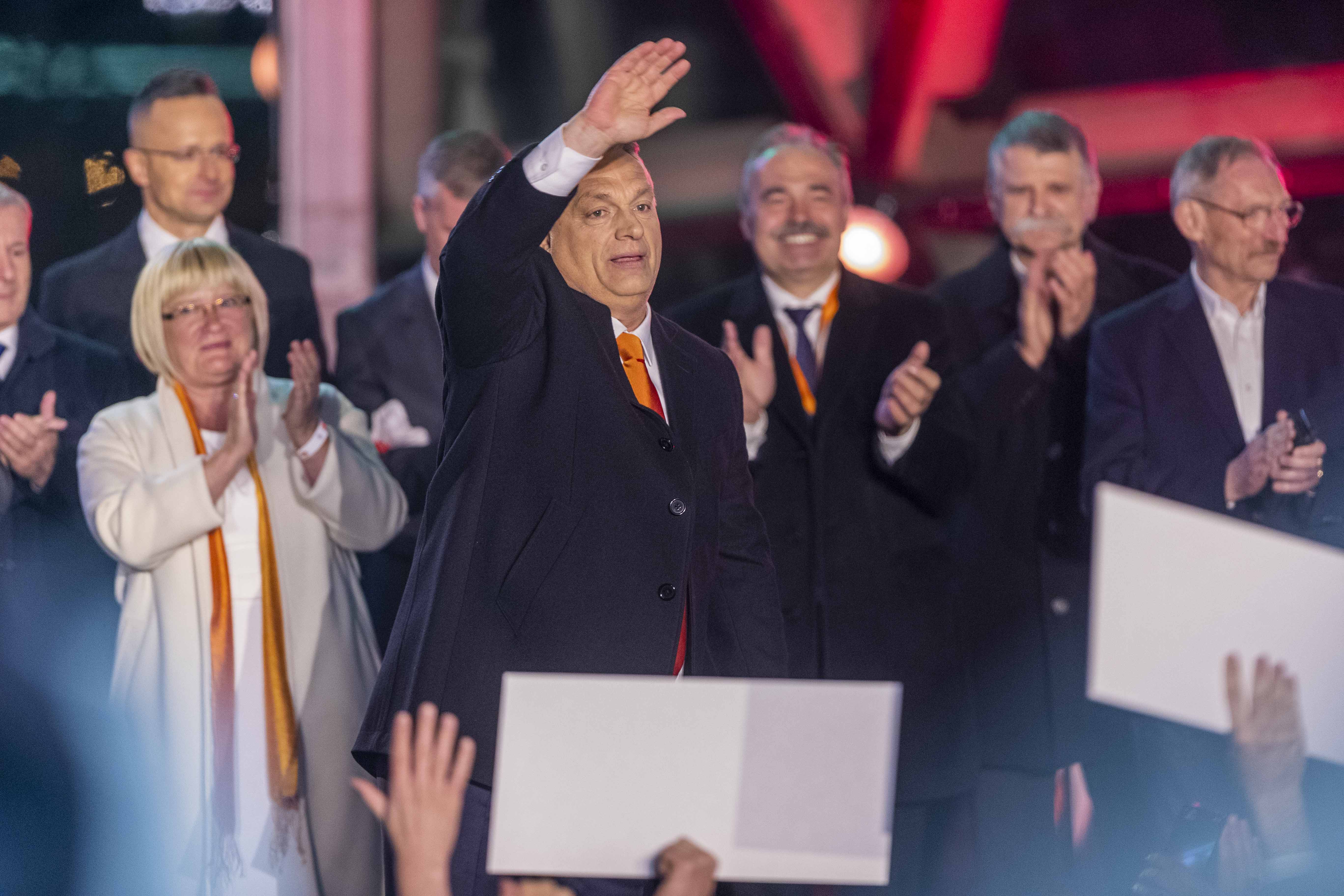 Orbán Viktor a választás éjszakáján 