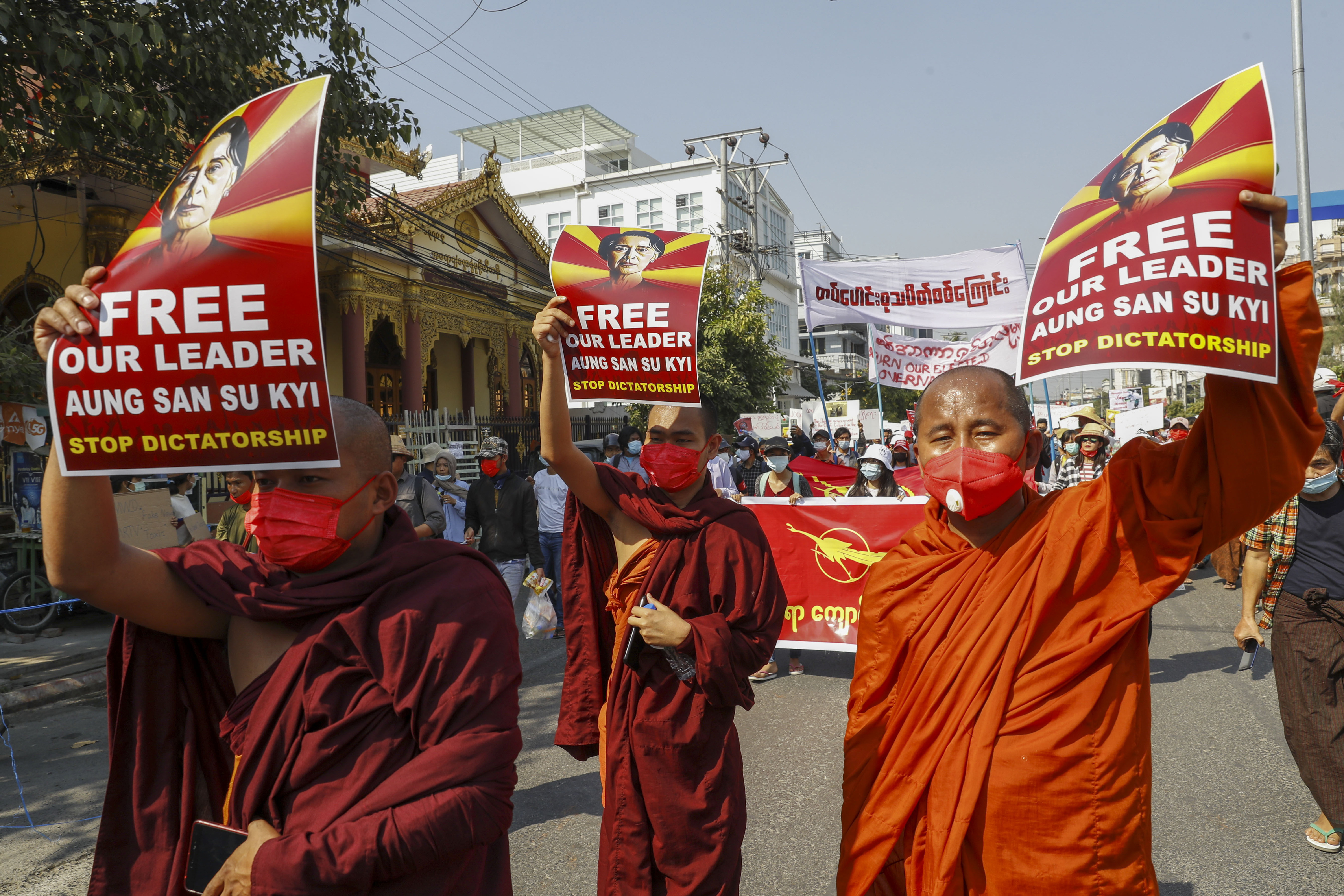 mianmar tüntetés