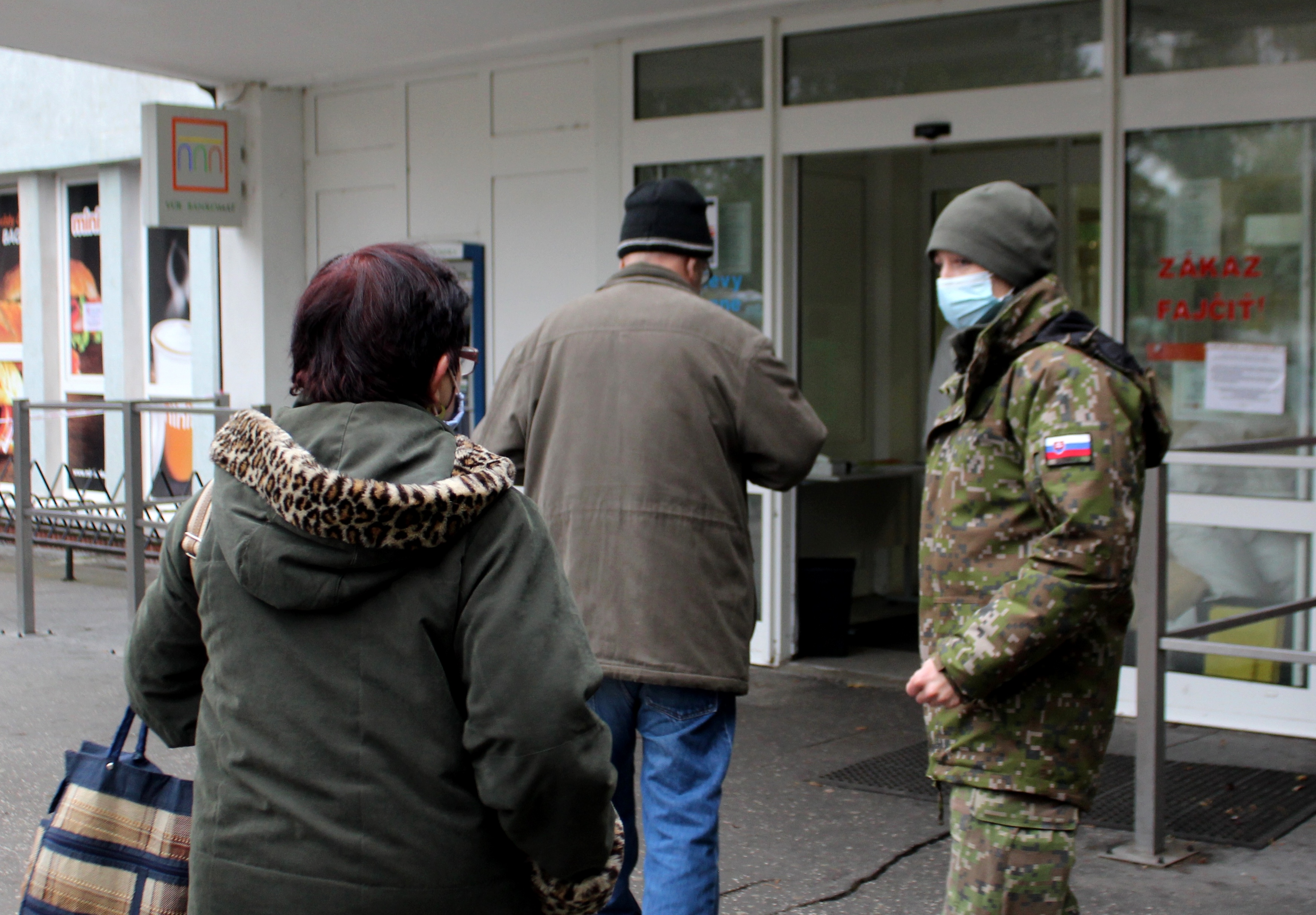 Az érsekújvári egészségügyi központ parkolójában lesz mostantól két angigén-tesztelési pont 