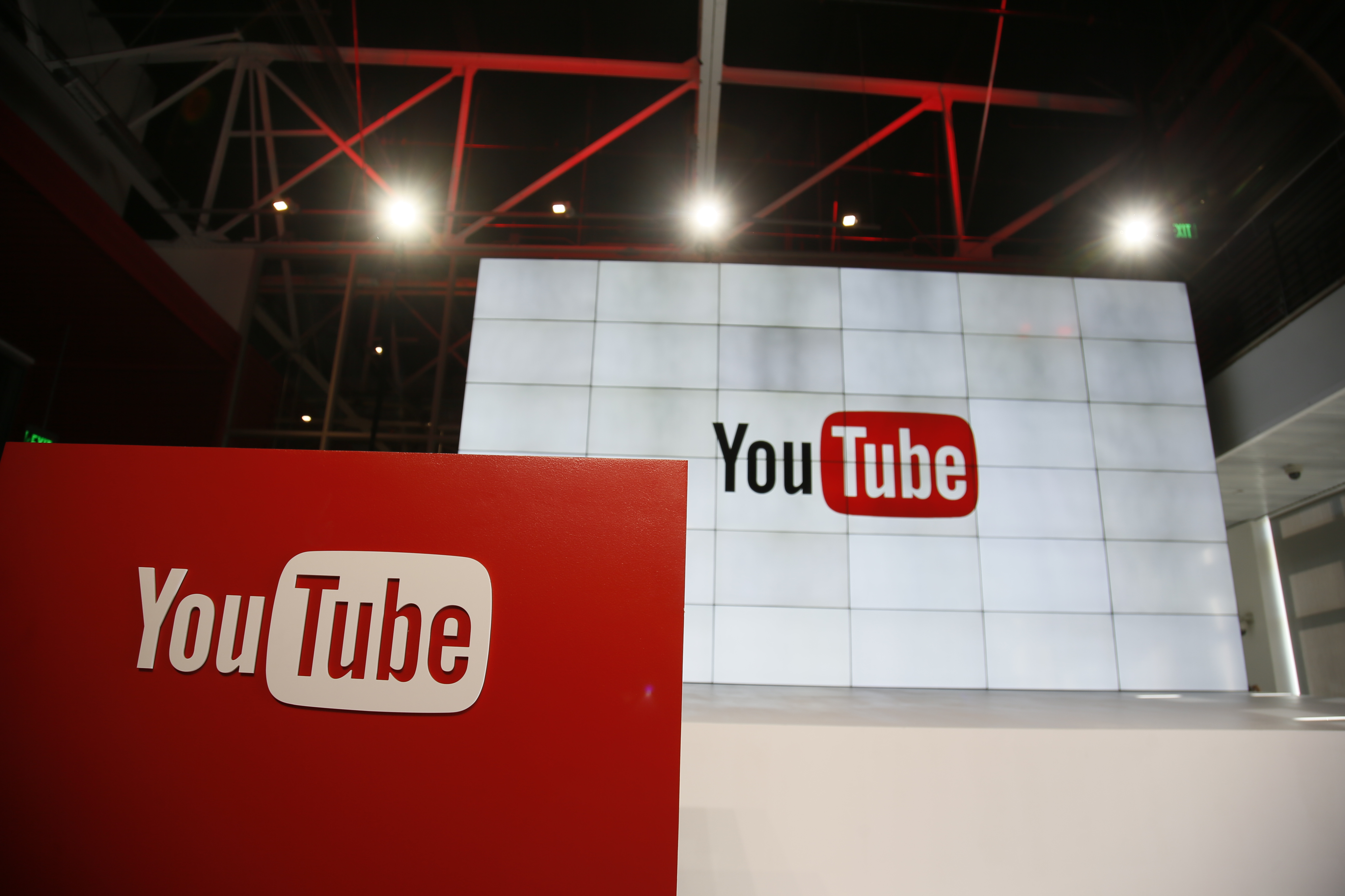 A Google jobban megszűri a Youtube-on megjelenő szélsőséges tartalmakat