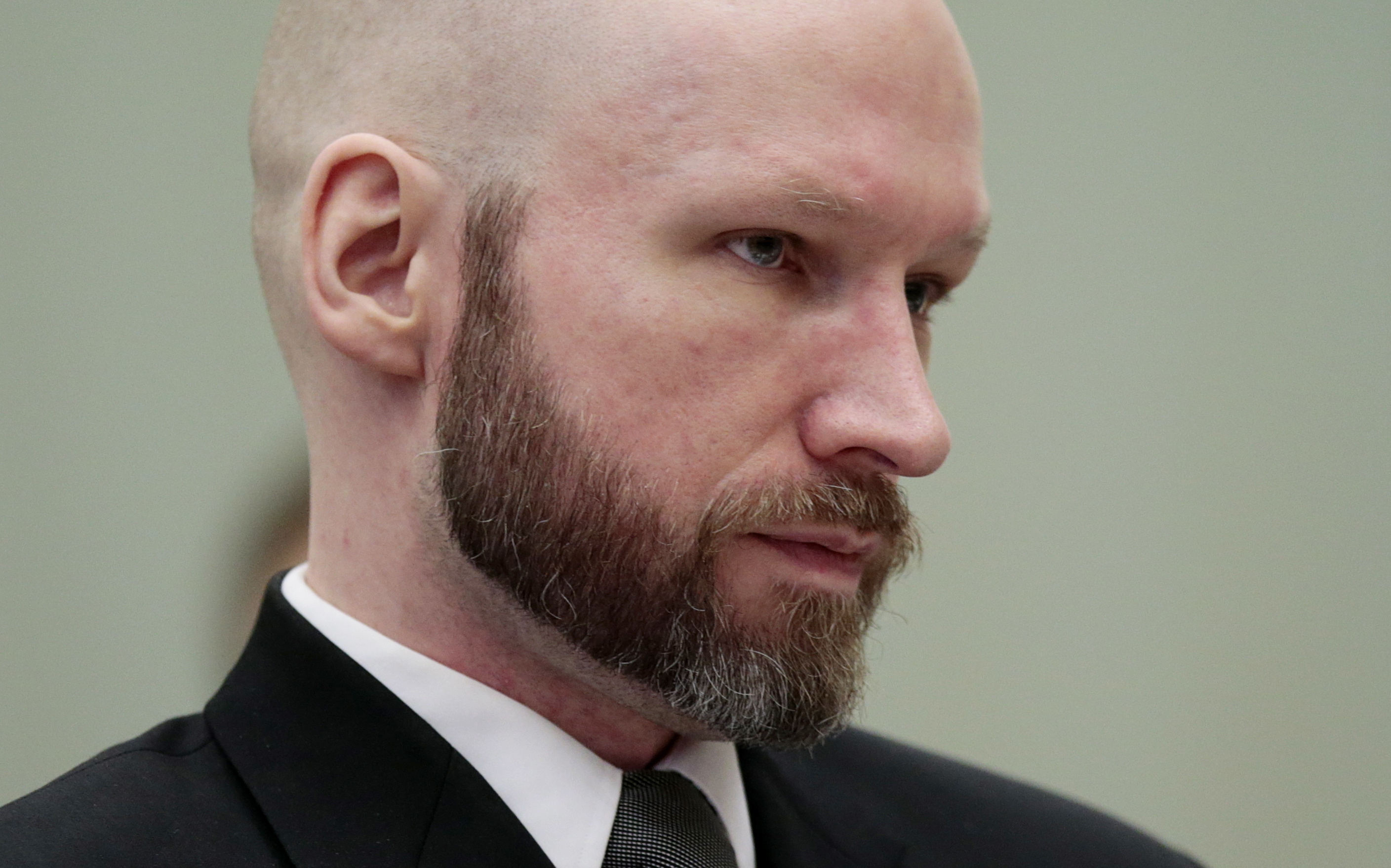 Elutasította a bíróság Breivik panaszát