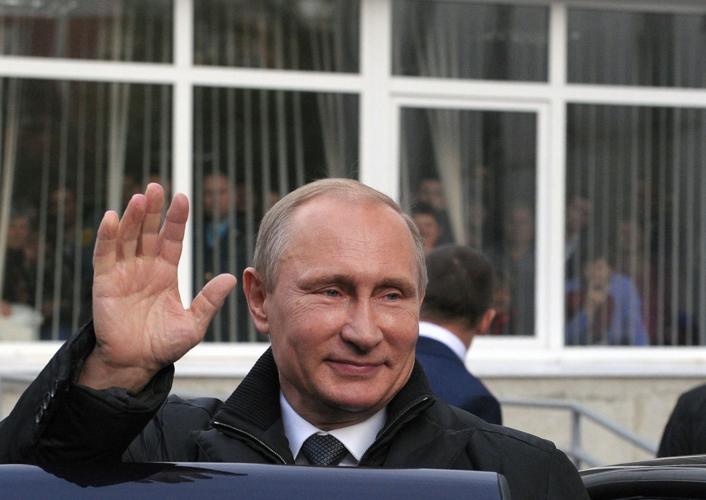 A FINA kitüntette Vlagyimir Putyin orosz elnököt
