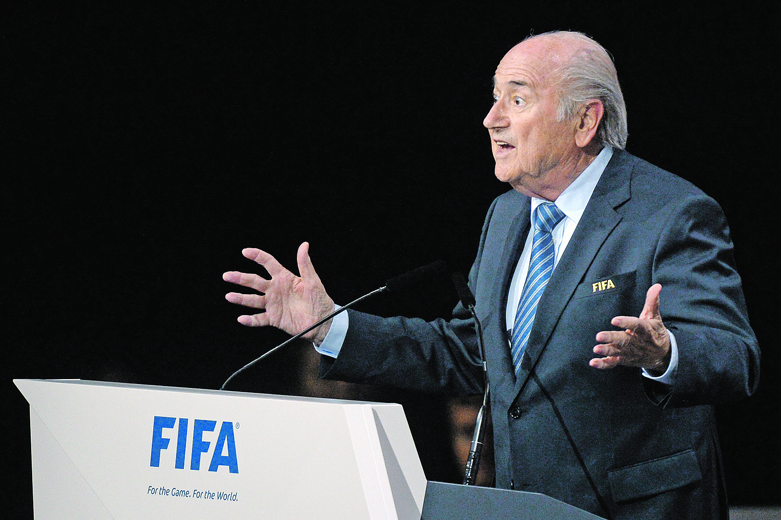 Blatter ellentámadásban