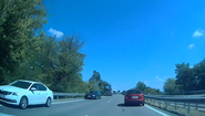 VIDEÓ: Közel 15 percig hajtott szembe a forgalommal a gyorsforgalmi úton a 86 éves sofőr