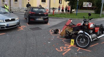 Részegen vezette az oldalkocsis motorbiciklit, súlyosan megsérült egy kiskorú