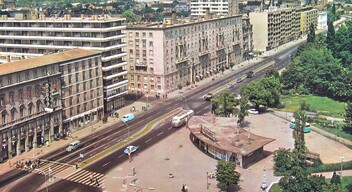 Az 1970-ben készült képen még áll az Idegenforgalmi pavilon. A Régi Győrnek küldte Vidákovich Gábor. 