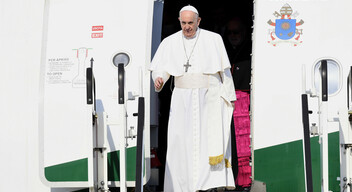 GALÉRIA: Ferenc pápa megérkezett Szlovákiába!-3