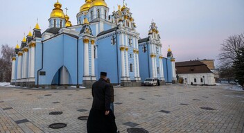 Kijev központja szinte elnéptelenedett, a turisták száma az utóbbi időben jelentősen csökkent.