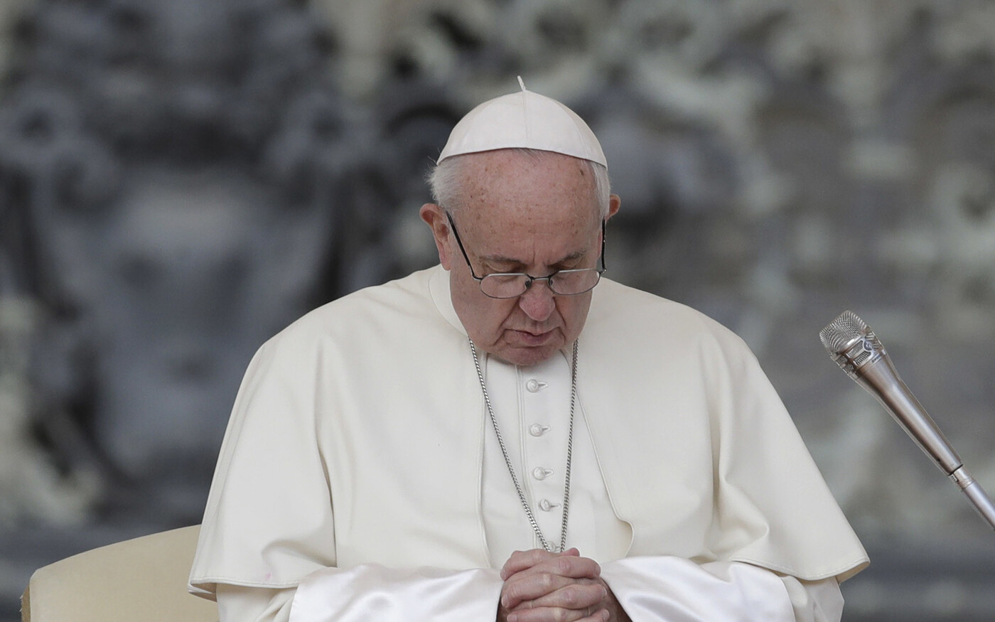 Ferenc pápa ismét békére szólított fel