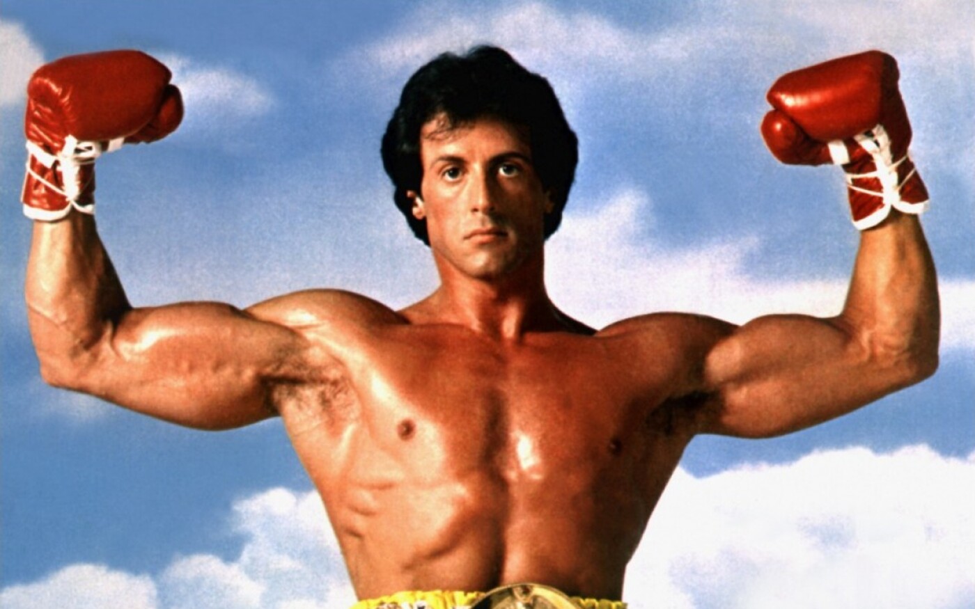 Sylvester Stallone Leghíresebb Filmjeinek Több Mint 1400 Emléktárgyát árverezték El Új Szó A 