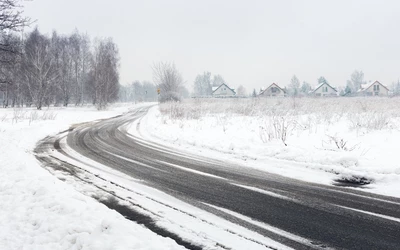 A hosszú távú modellek ugyanakkor jelentős bizonytalanságot hordoznak, ezért a szakértők óvatosságra intenek az értelmezésükkel kapcsolatban. A következő hónapok újabb adatai még érdemben módosíthatják a várható téli forgatókönyvet. A meteorológusok szerint a tél végleges képéről csak ősszel lehet megbízhatóbb előrejelzést adni. Addig a jelenlegi prognózis inkább egy valószínű irányt jelez, mintsem biztos előrejelzést.