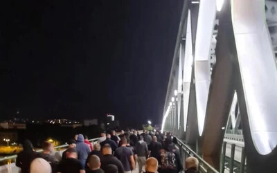VIDEÓ: Ezúttal a Slovan szurkolói vadásztak a Ferencváros drukkereire Pozsonyban