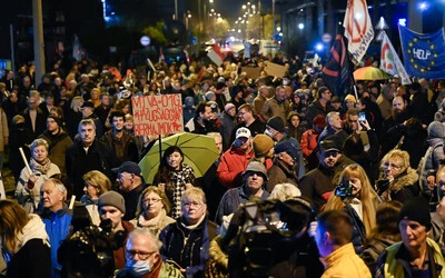 Több százan tüntetnek Budapesten