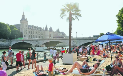 A Paris Plage a pont Saint-Michelnél