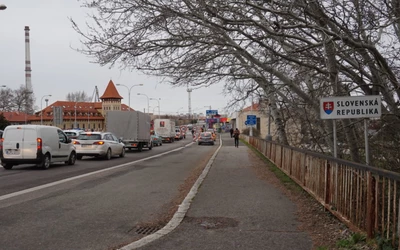 VIDEÓ: Így zajlik a határellenőrzés a komáromi Erzsébet hídon