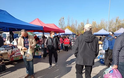 maszk nélkül a piacon