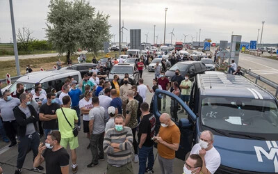 GALÉRIA: Teljes káosz a D4-es autópályán