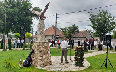 A helyi szervezetek képviselői is tiszteletüket tették (a szerző felvétele)